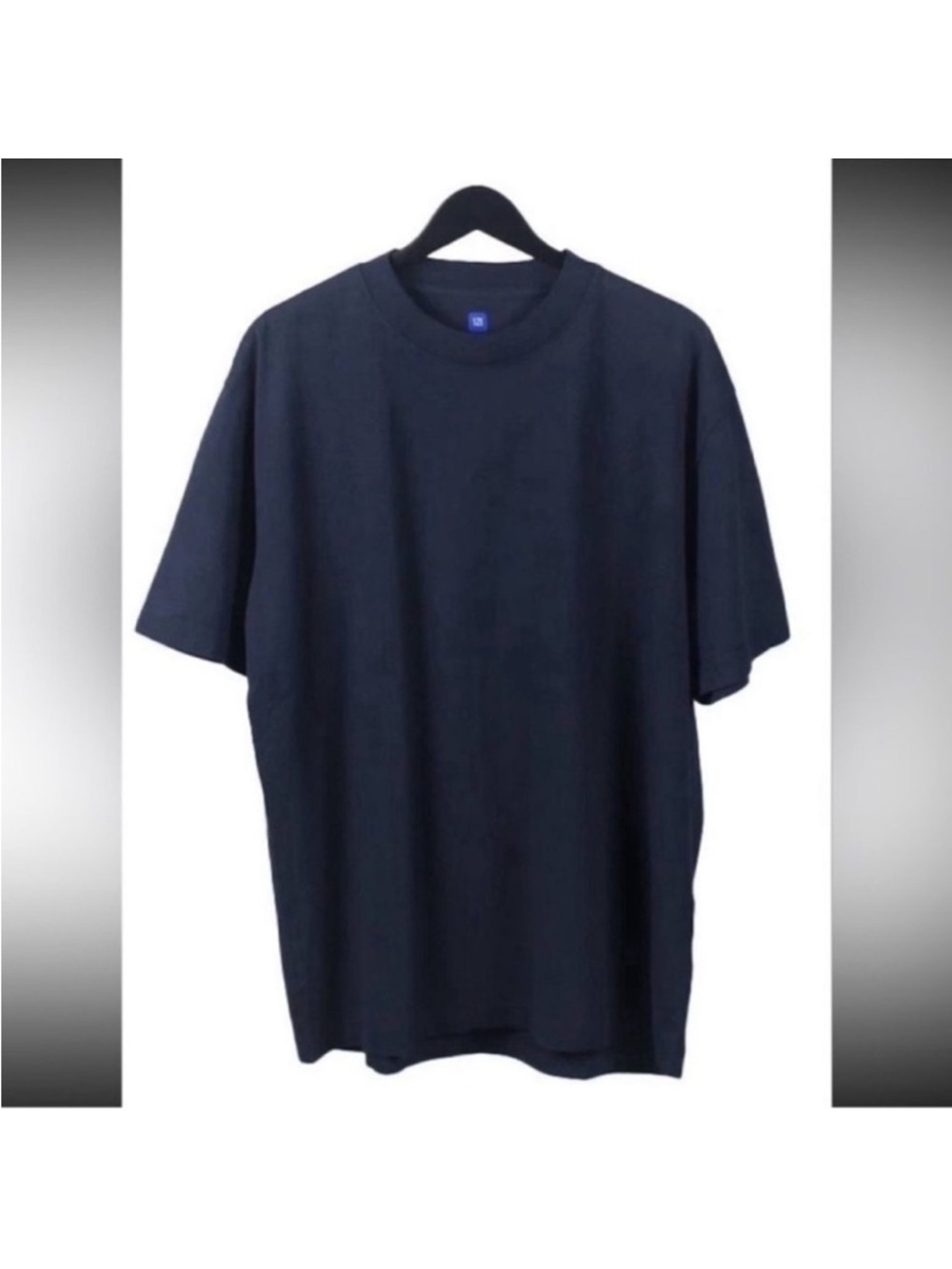 New Gap × Kanye West
UNRELEASED YEEZY GAP
SHIRT NAVY
Size: Men's / US XS